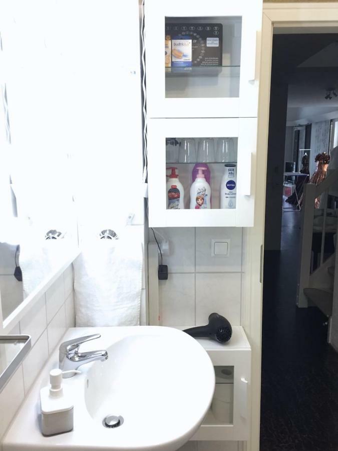 هامبورغ Grosses Helles Zimmer + Eigenes Bad المظهر الخارجي الصورة